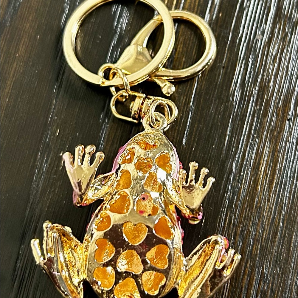 Sparkling Pink Frog Keychain - Picture 3 of 3